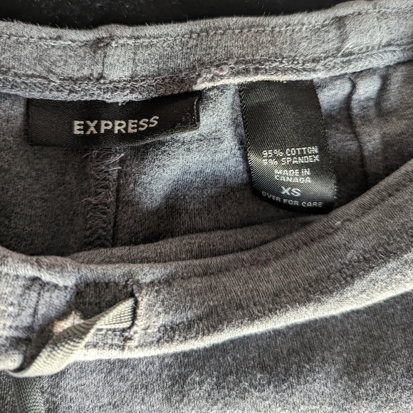 Express Shorts - Picture 2 of 4